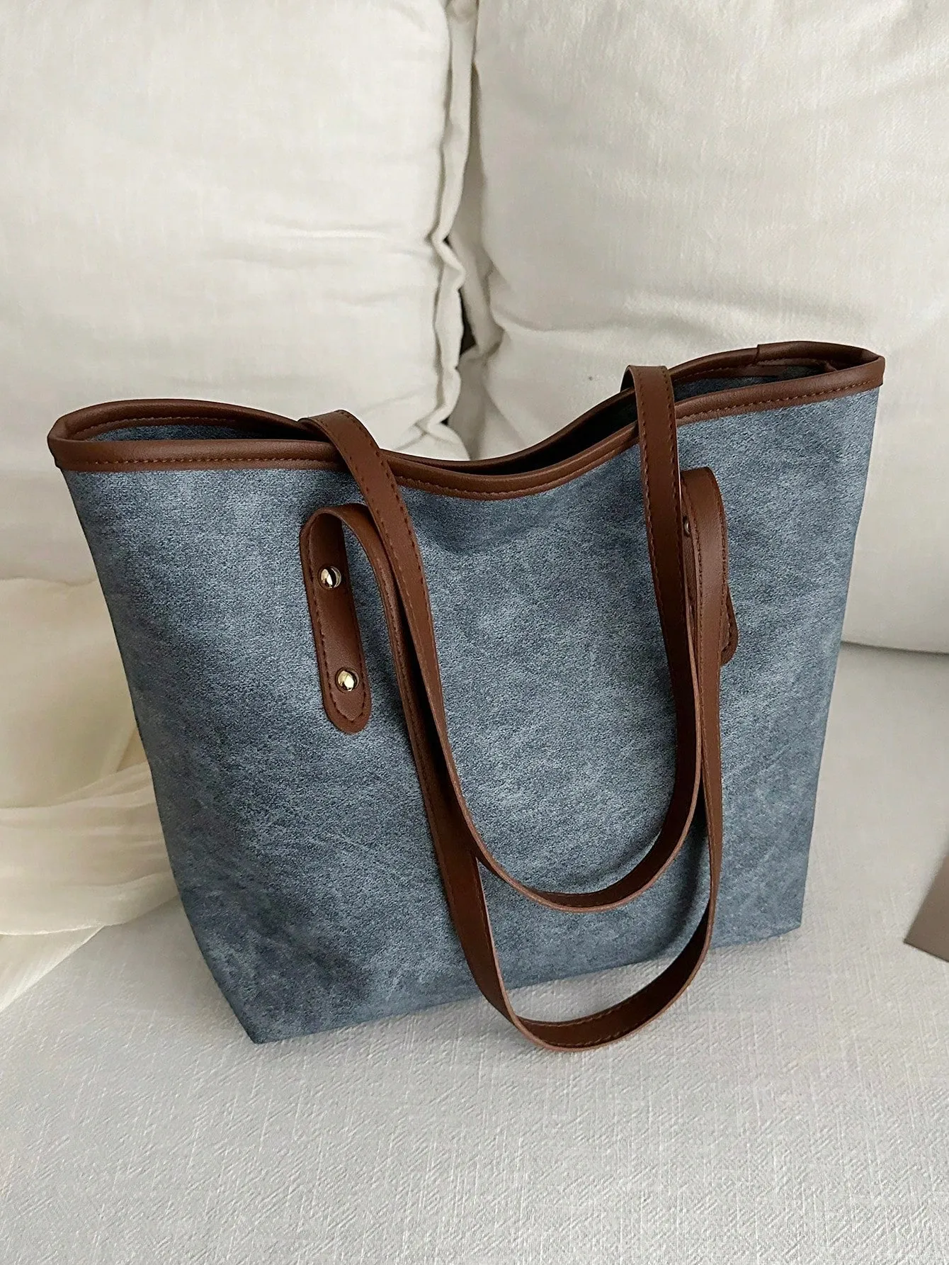 1pc Simple Black Nylon Butterfly Print Rivet Decor Large Capacity Tote Shoulder Handbag For Women
