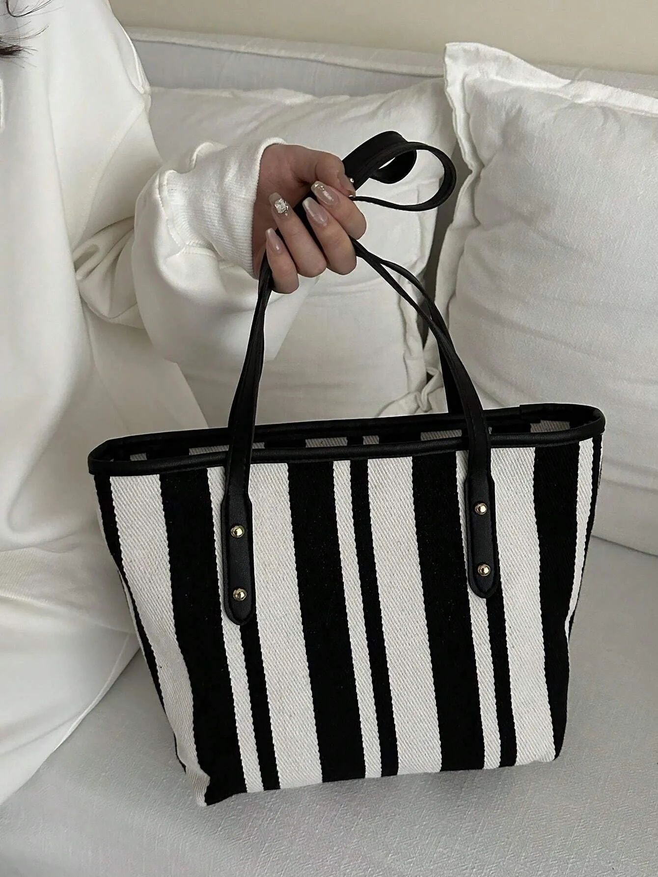 1pc Simple Black Nylon Butterfly Print Rivet Decor Large Capacity Tote Shoulder Handbag For Women
