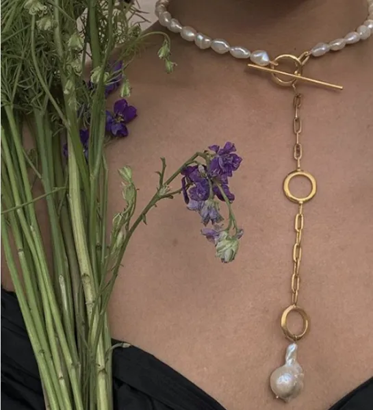 Classic Toggle Pearl Necklace