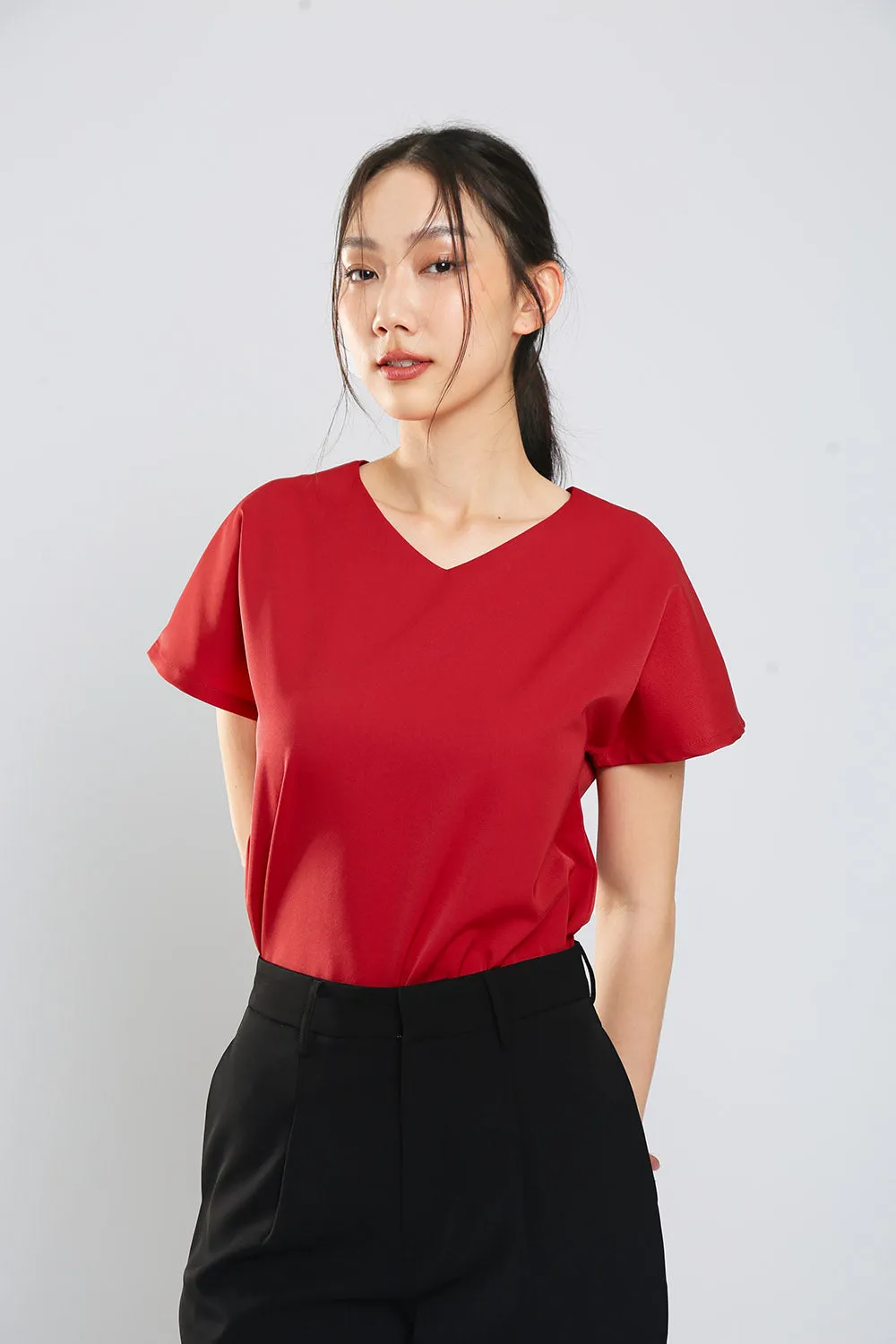 Danna V-Neck Top in Brick Red