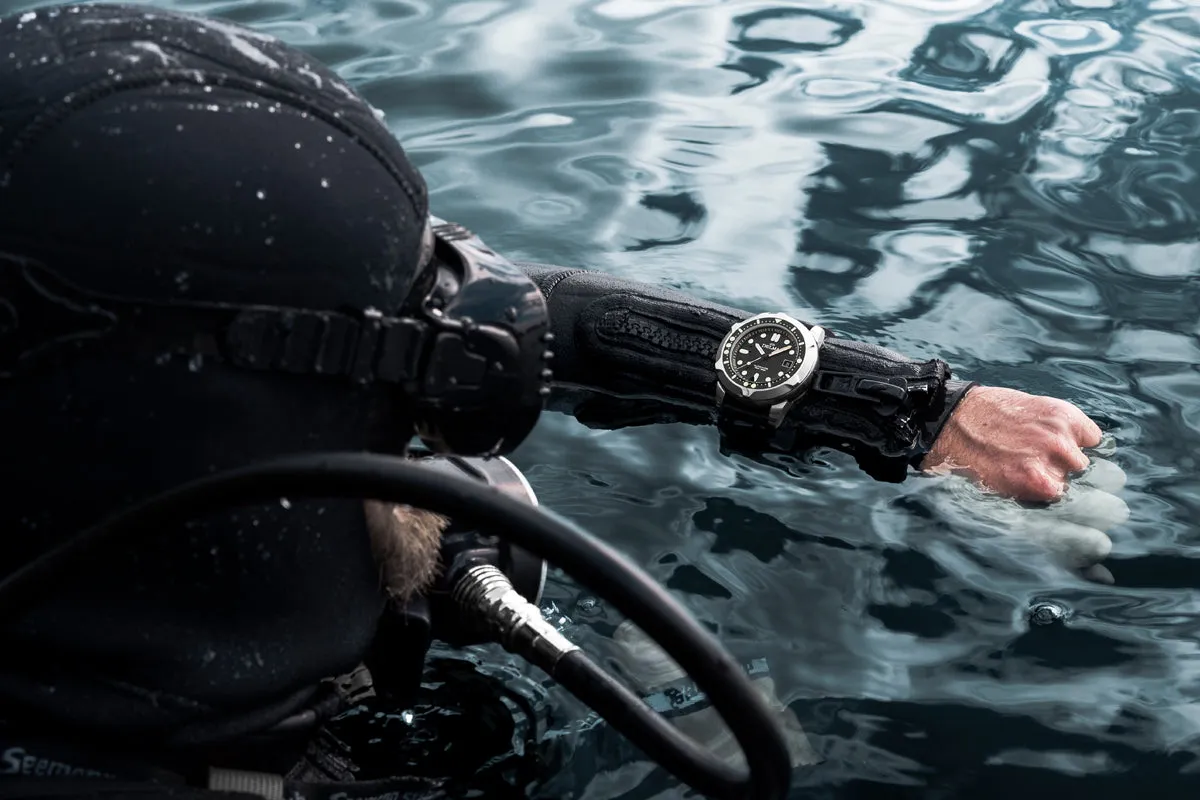DEL Watch Quattro Black Limited Edition
