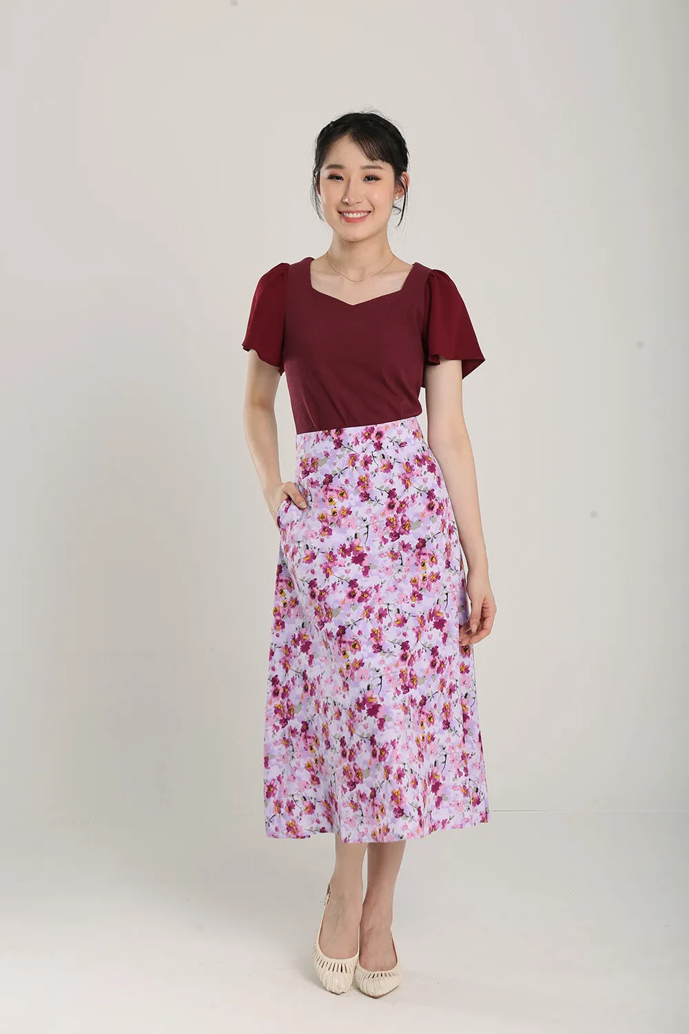 Delania Floral Print Midi Skirt in Lavender Red