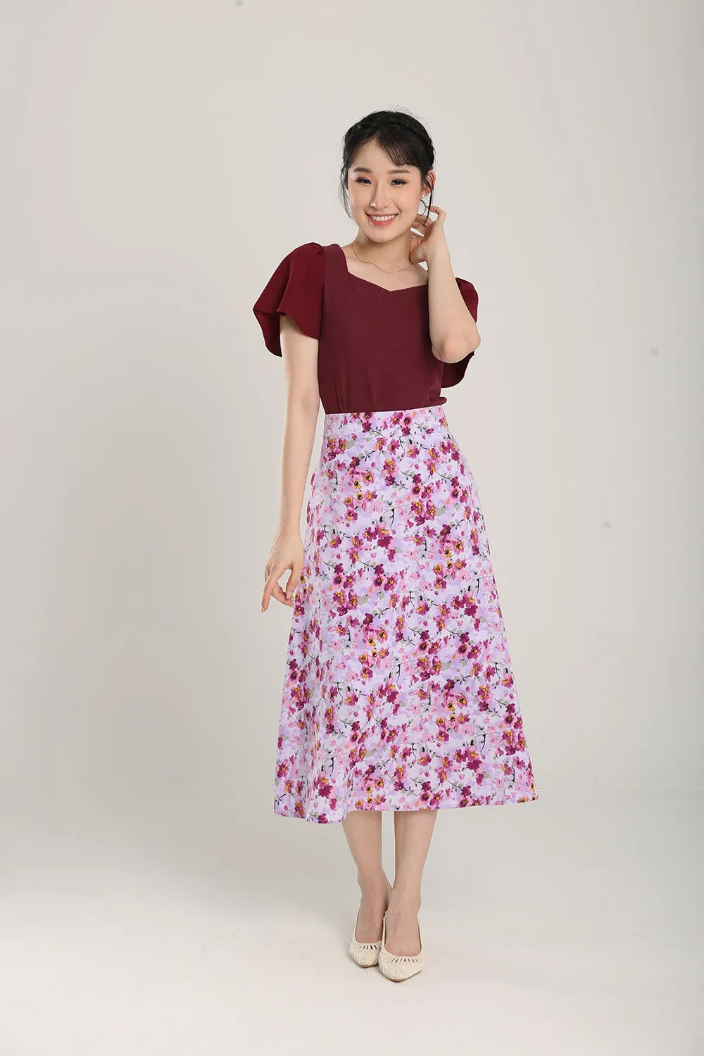 Delania Floral Print Midi Skirt in Lavender Red