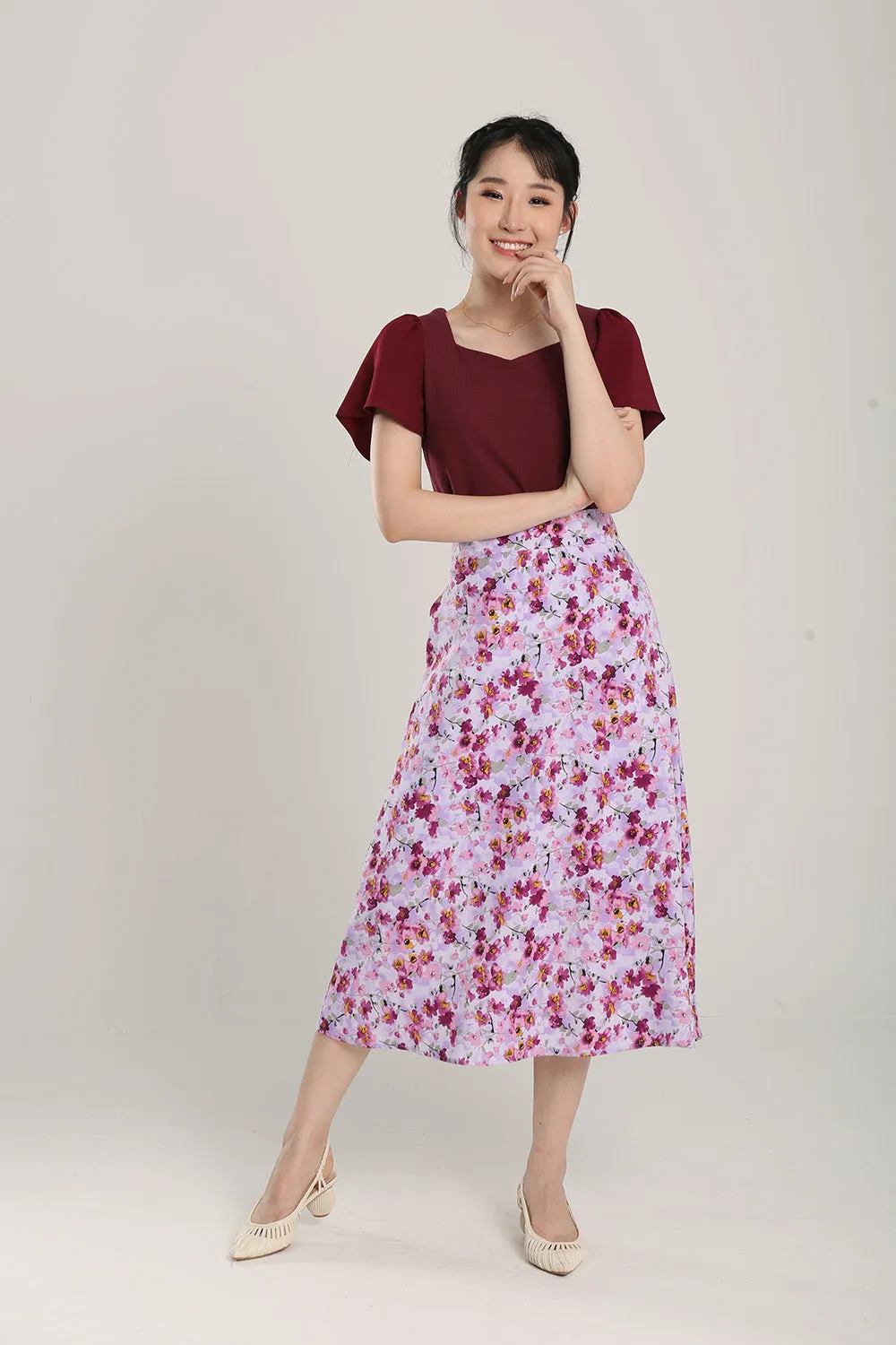Delania Floral Print Midi Skirt in Lavender Red
