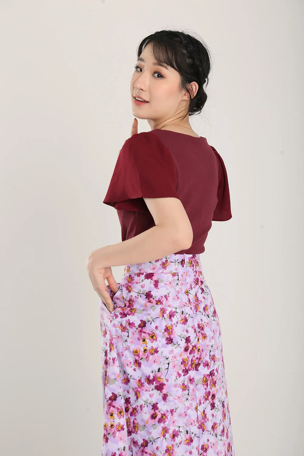 Delania Floral Print Midi Skirt in Lavender Red