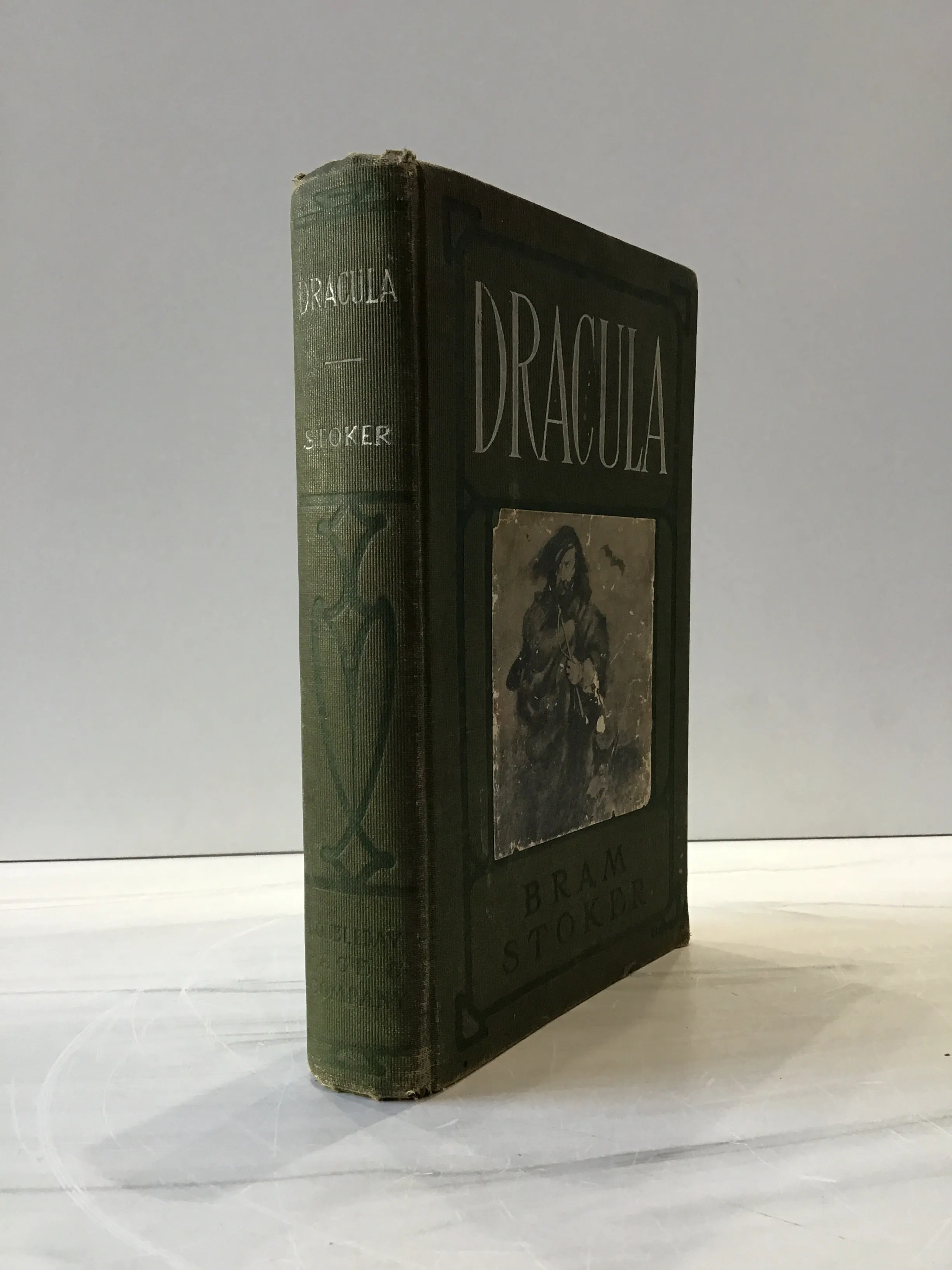 ^Dracula*