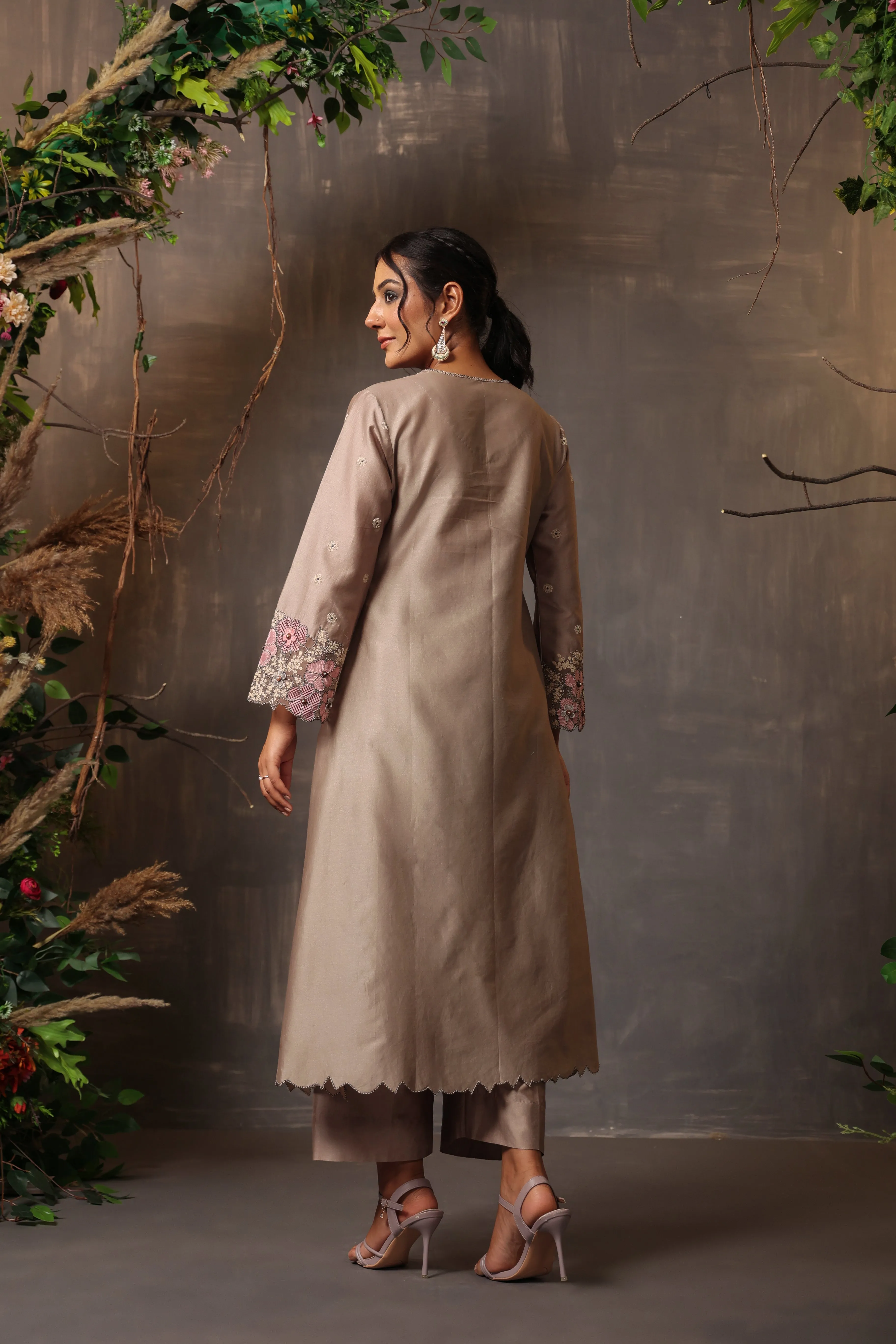 Gulshan Applique Kurta Set Grey