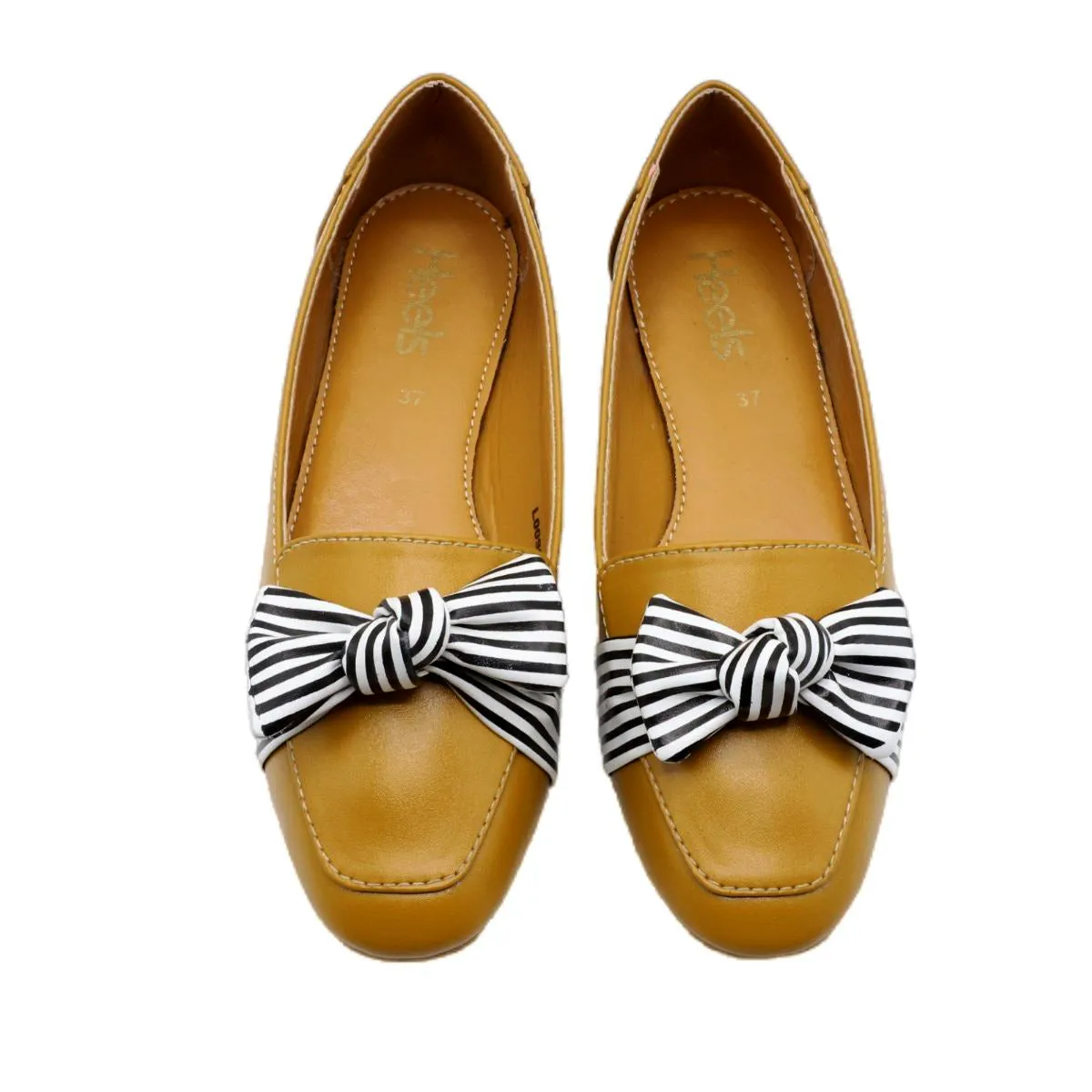 Mustard Casual Pumps L00900017