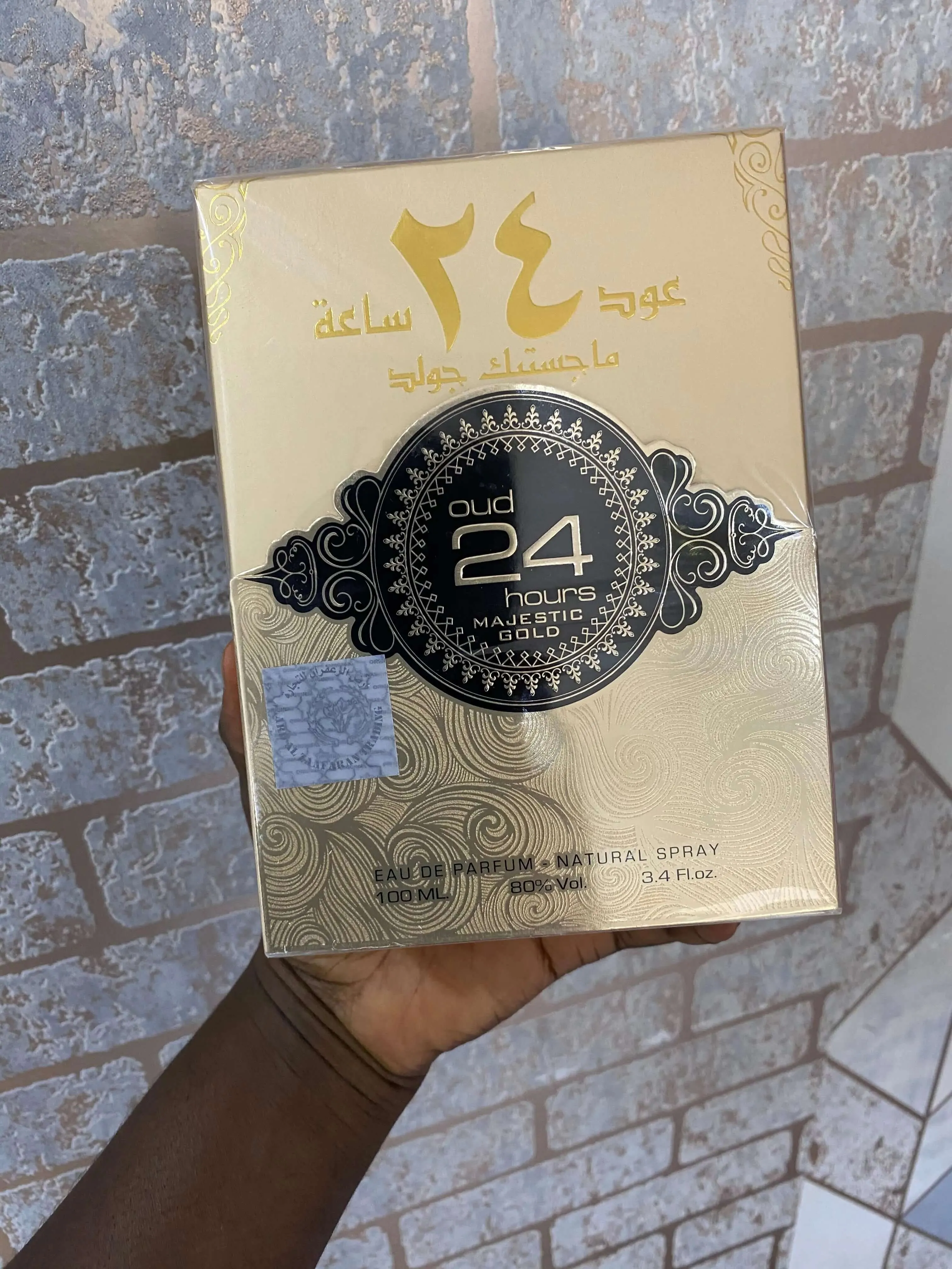 Oud 24Hours Majestic Gold Perfume