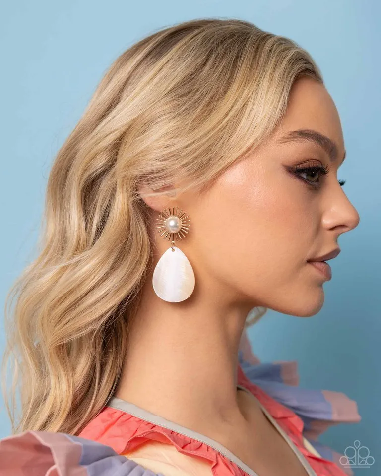 Paparazzi Earring ~ Sunburst Sophistication - Gold