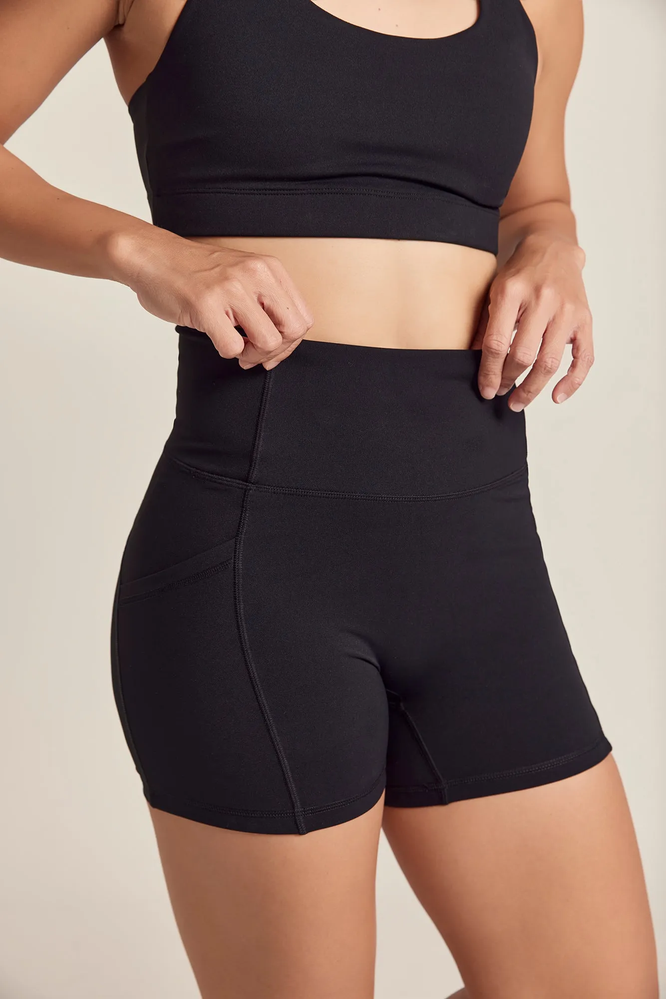 Pocket Shorts (Mini 4") in Black Sesame