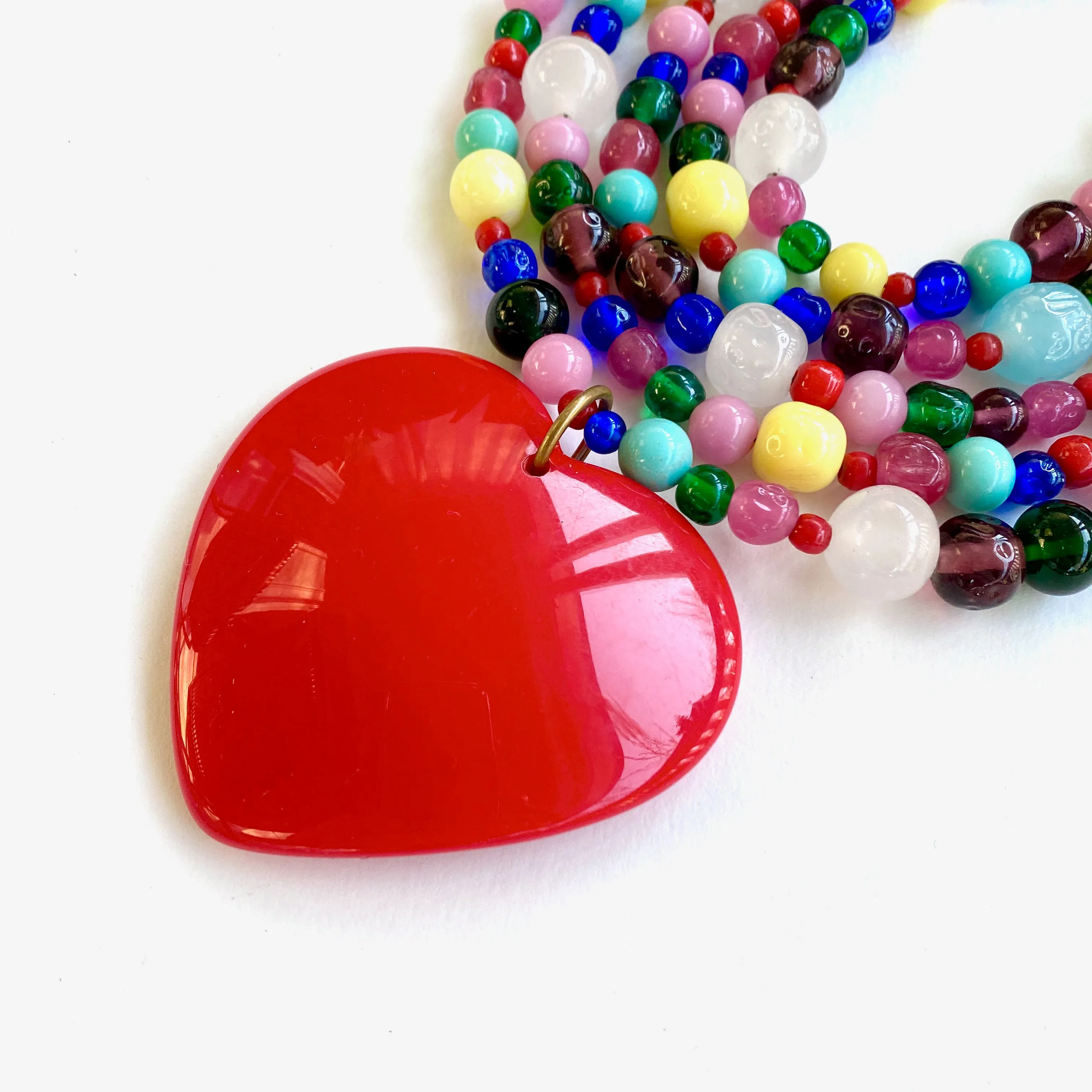 Radiates With Love