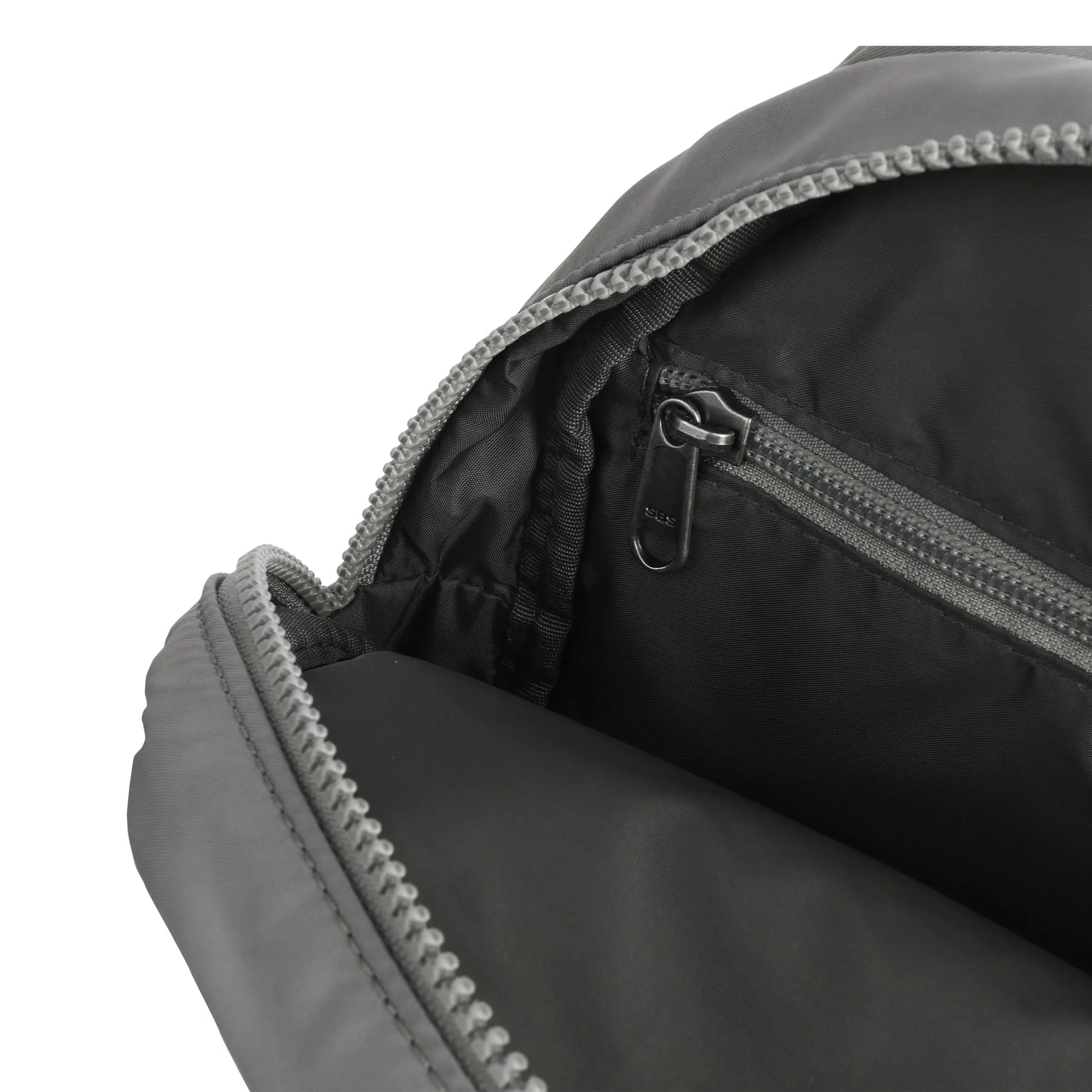ROKA Willesden B Large Recycled Nylon Bag - Stormy