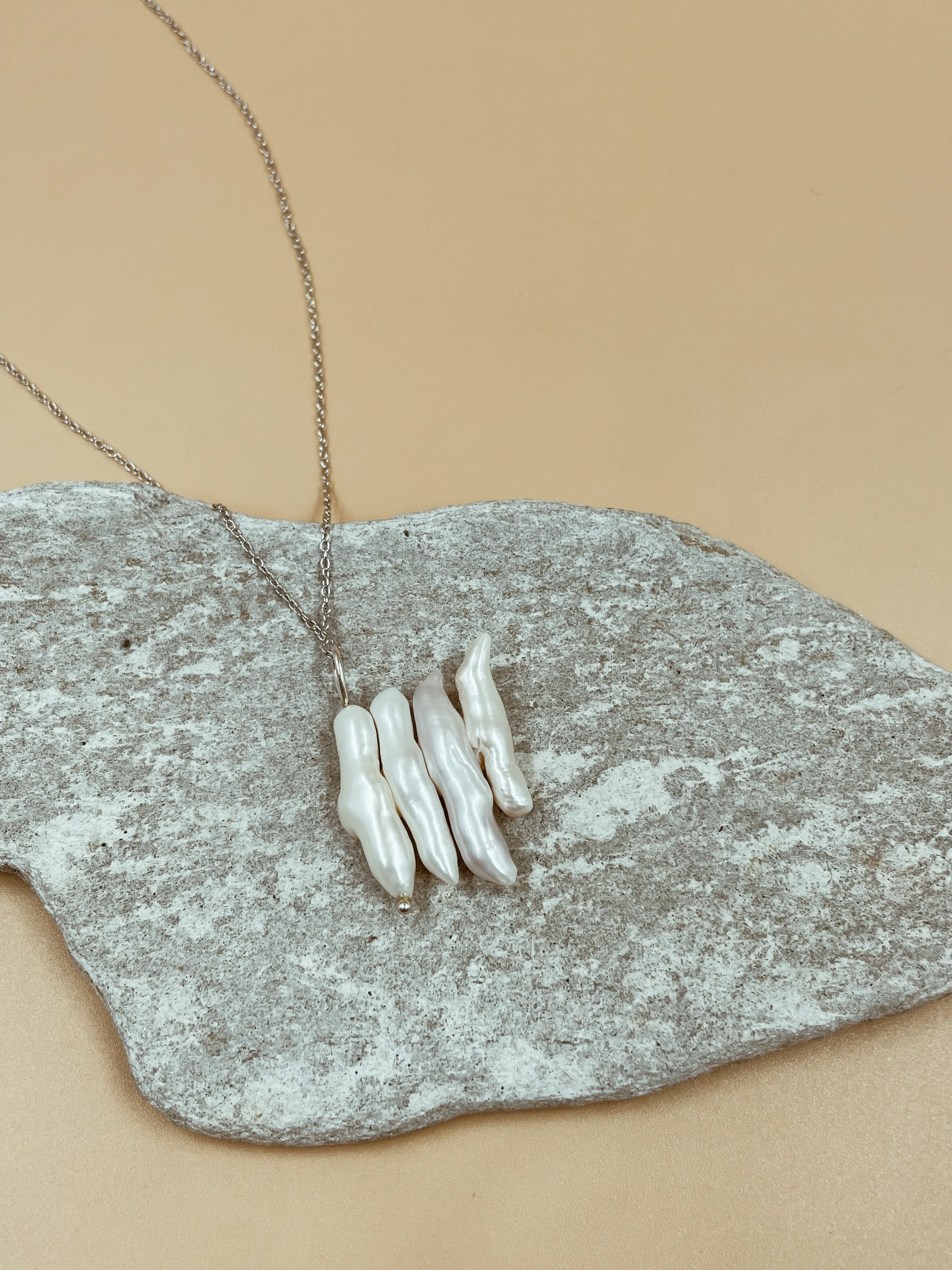 Silver Spine Pearl Pendant Necklace