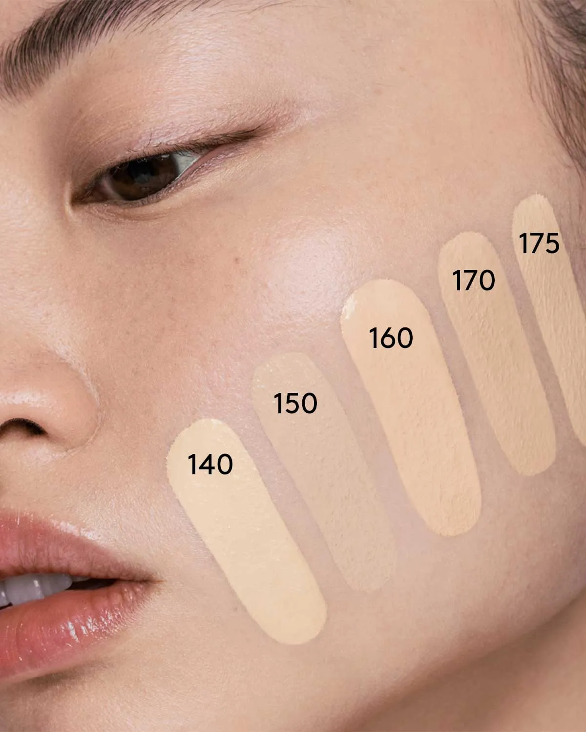 Soft'lit Naturally Luminous Longwear Foundation — 175