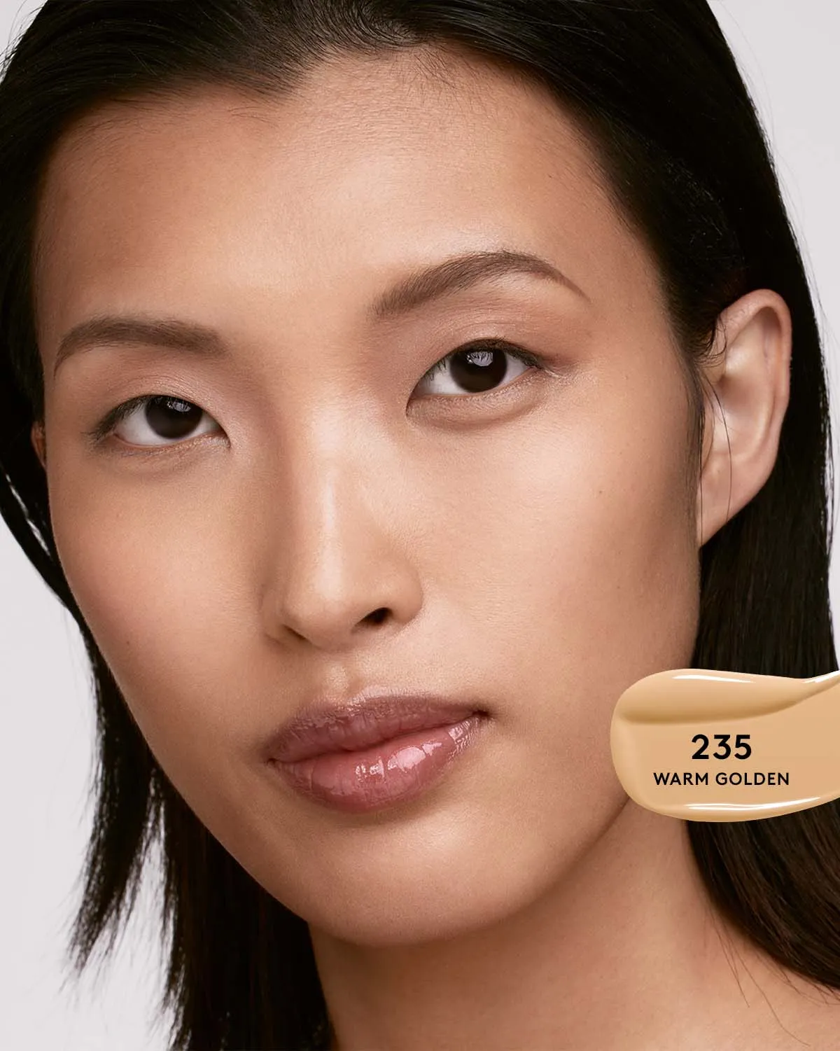 Soft'lit Naturally Luminous Longwear Foundation — 235
