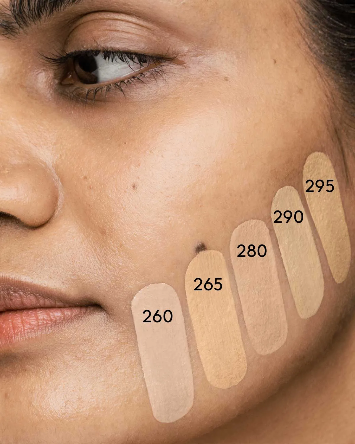 Soft'lit Naturally Luminous Longwear Foundation — 260