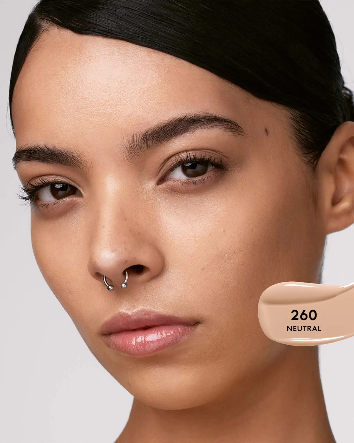 Soft'lit Naturally Luminous Longwear Foundation — 260