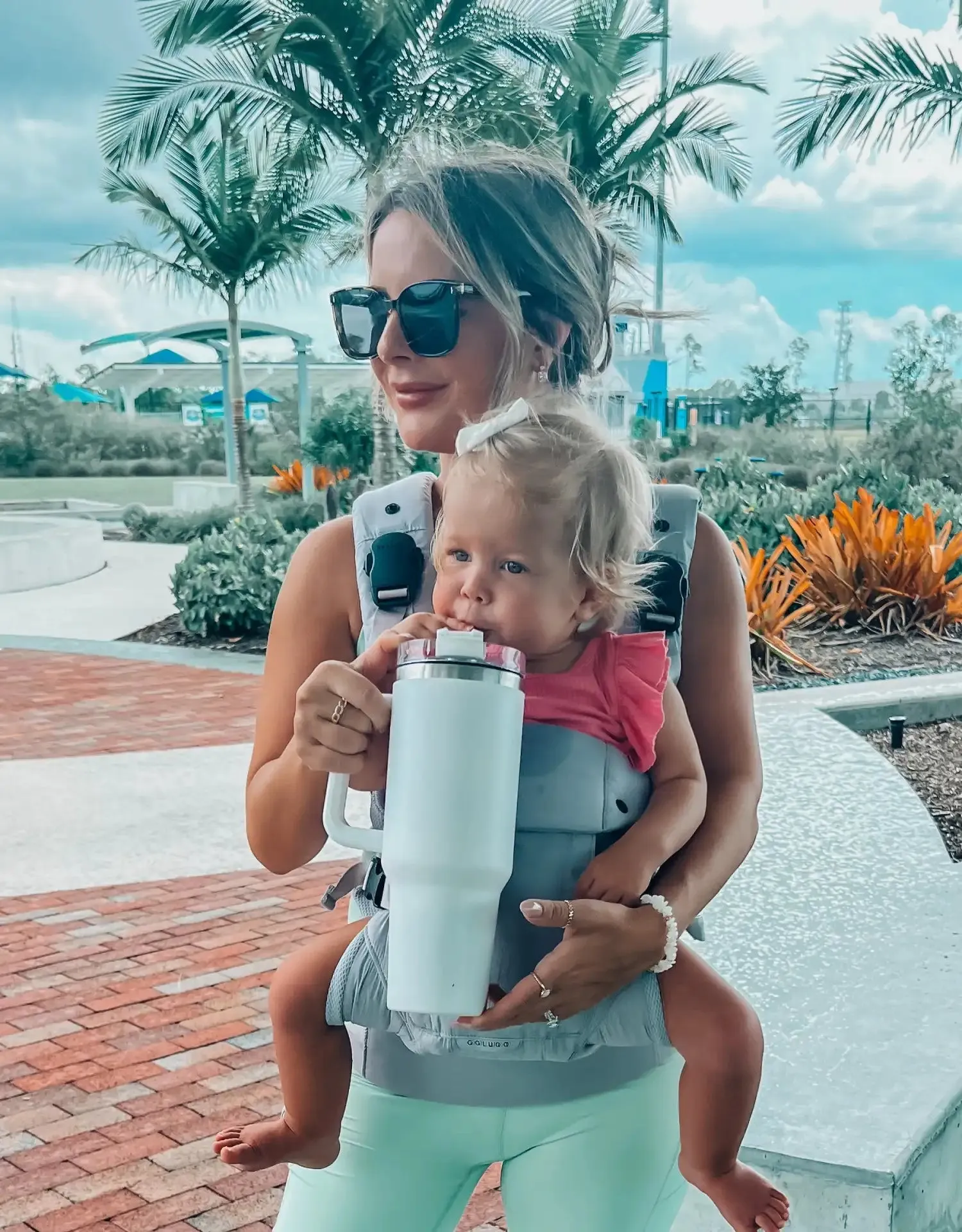 The Baby Carrier, Cool Grey