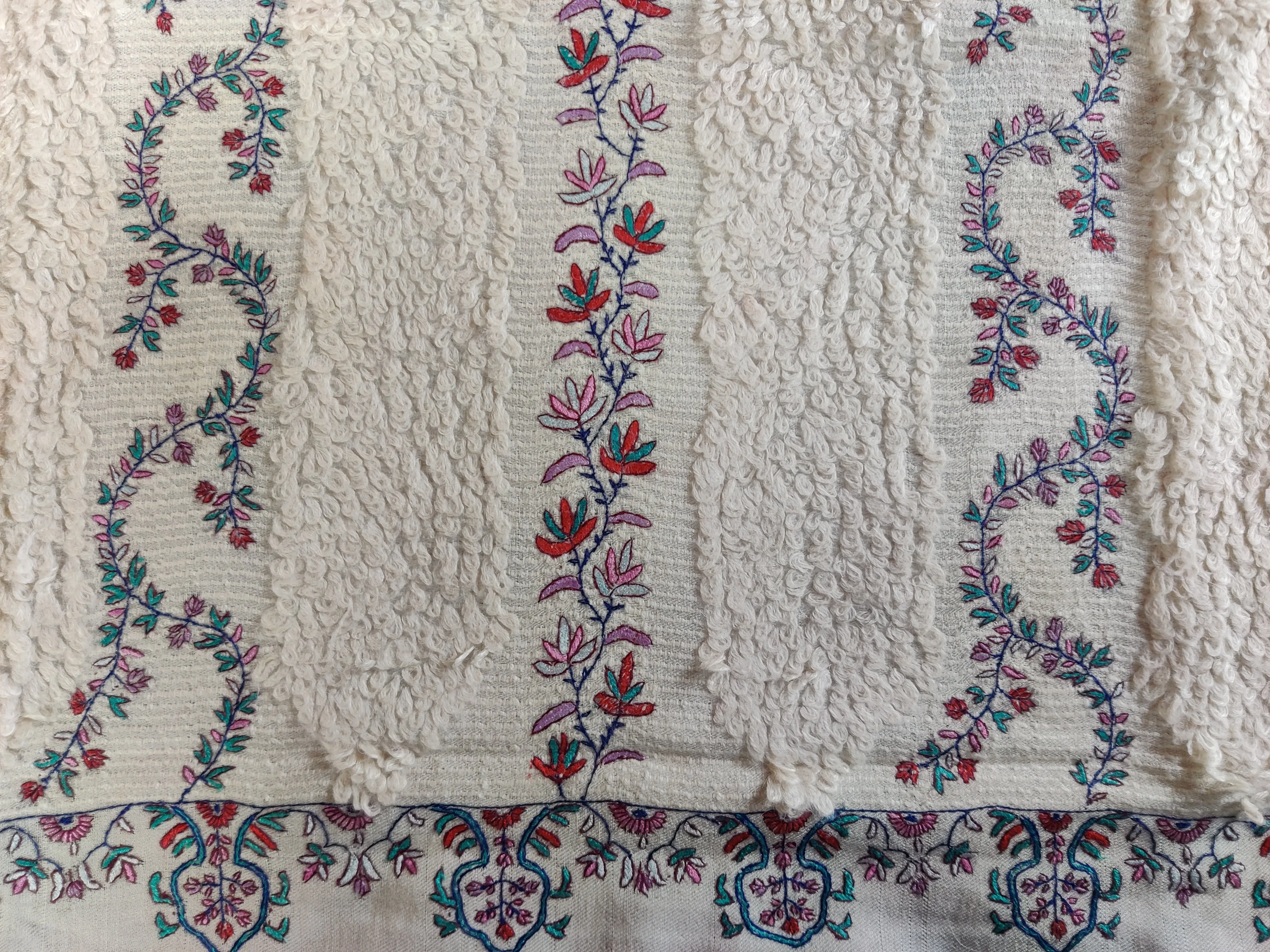Zarif-e-Gulbahar Pure Pashmina Shawl with Sozni Embroidery