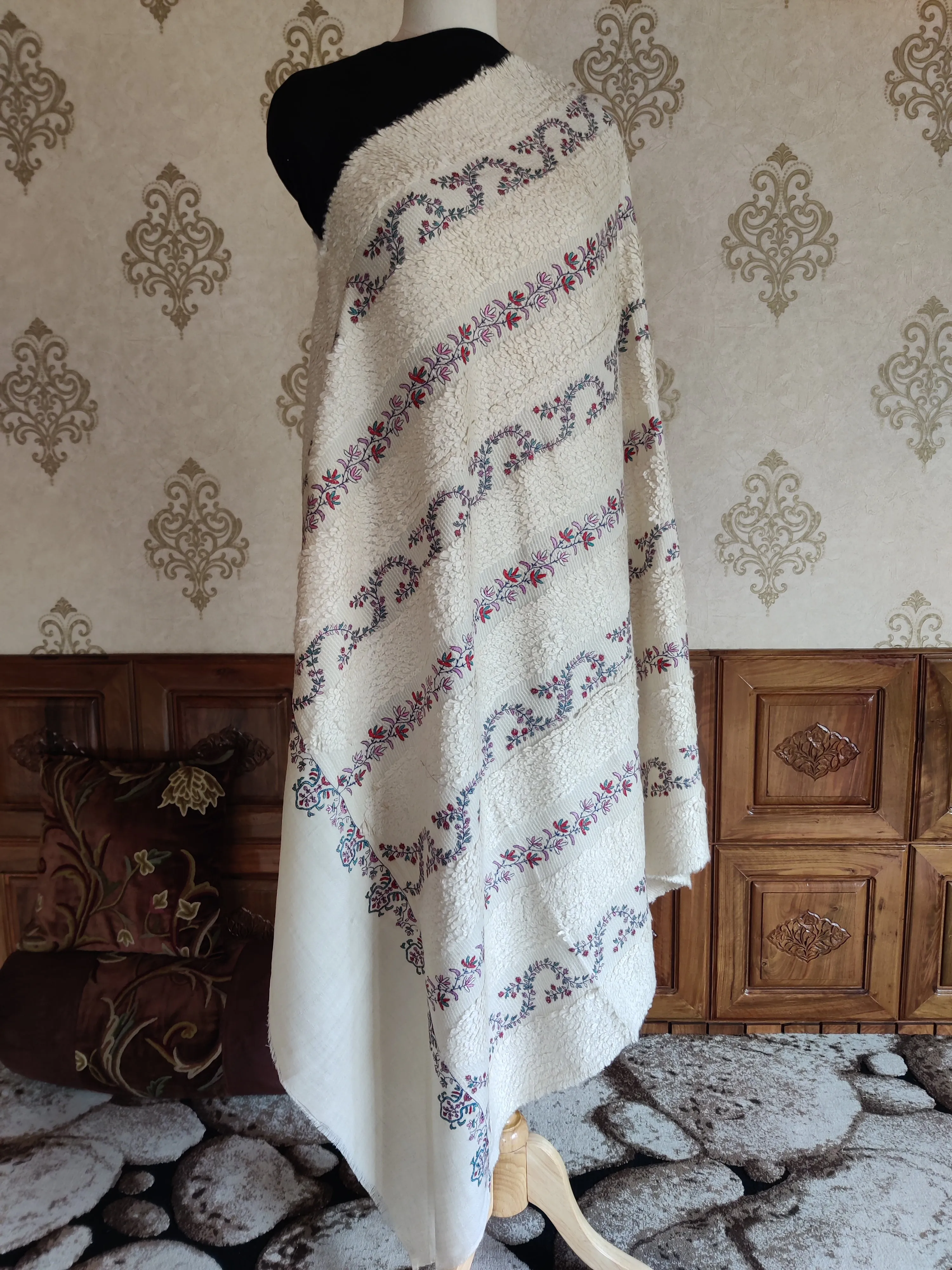 Zarif-e-Gulbahar Pure Pashmina Shawl with Sozni Embroidery