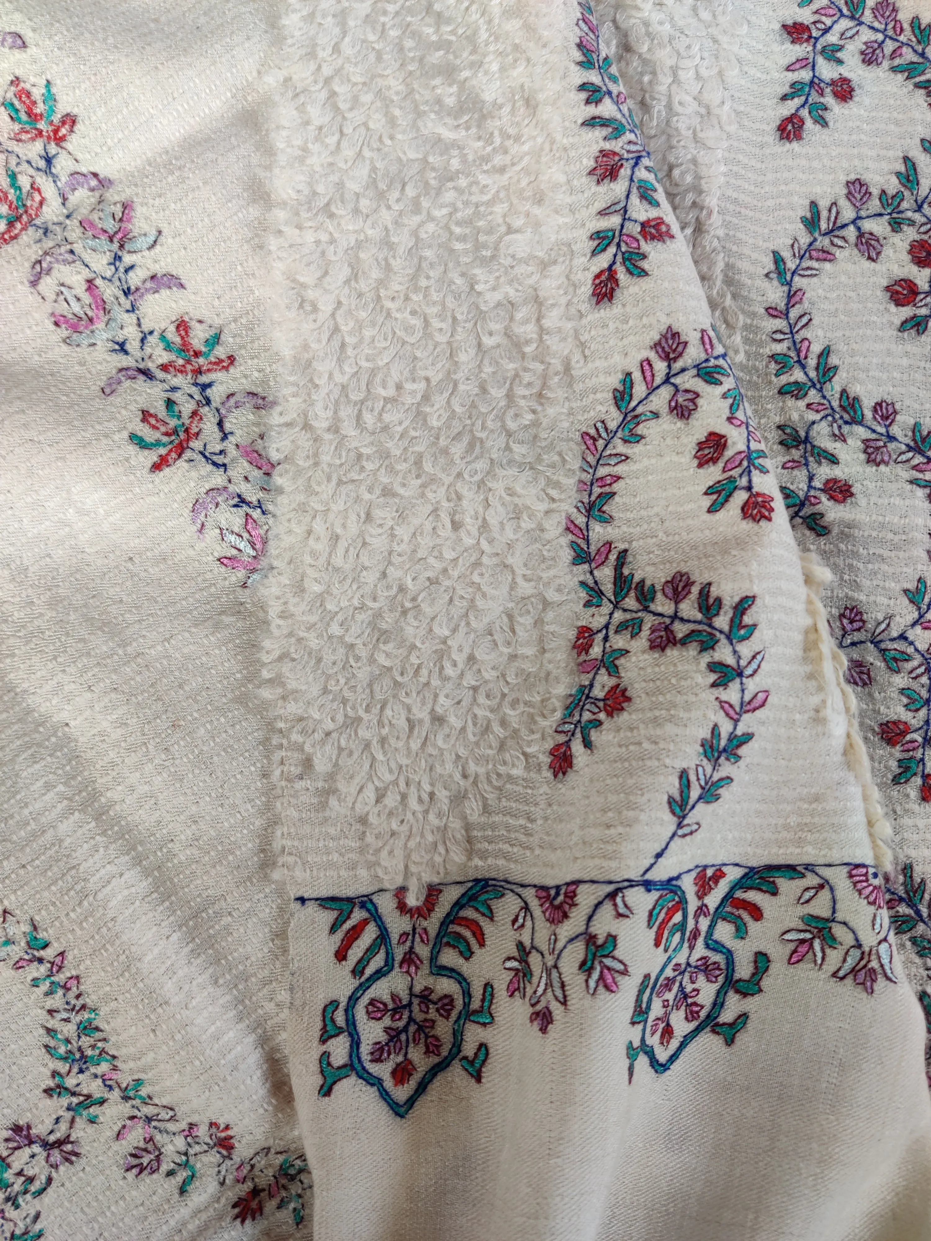 Zarif-e-Gulbahar Pure Pashmina Shawl with Sozni Embroidery